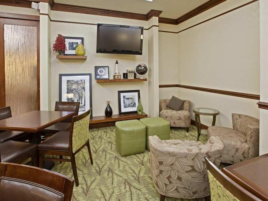 Hampton Inn Louisville Northeast Exterior foto
